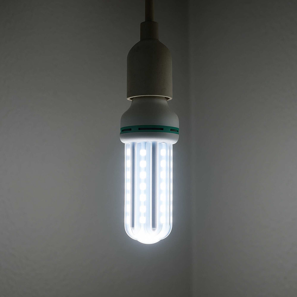 Set 10 bombillas LED rectas luz fría 9W 790 lm 6000K (4)