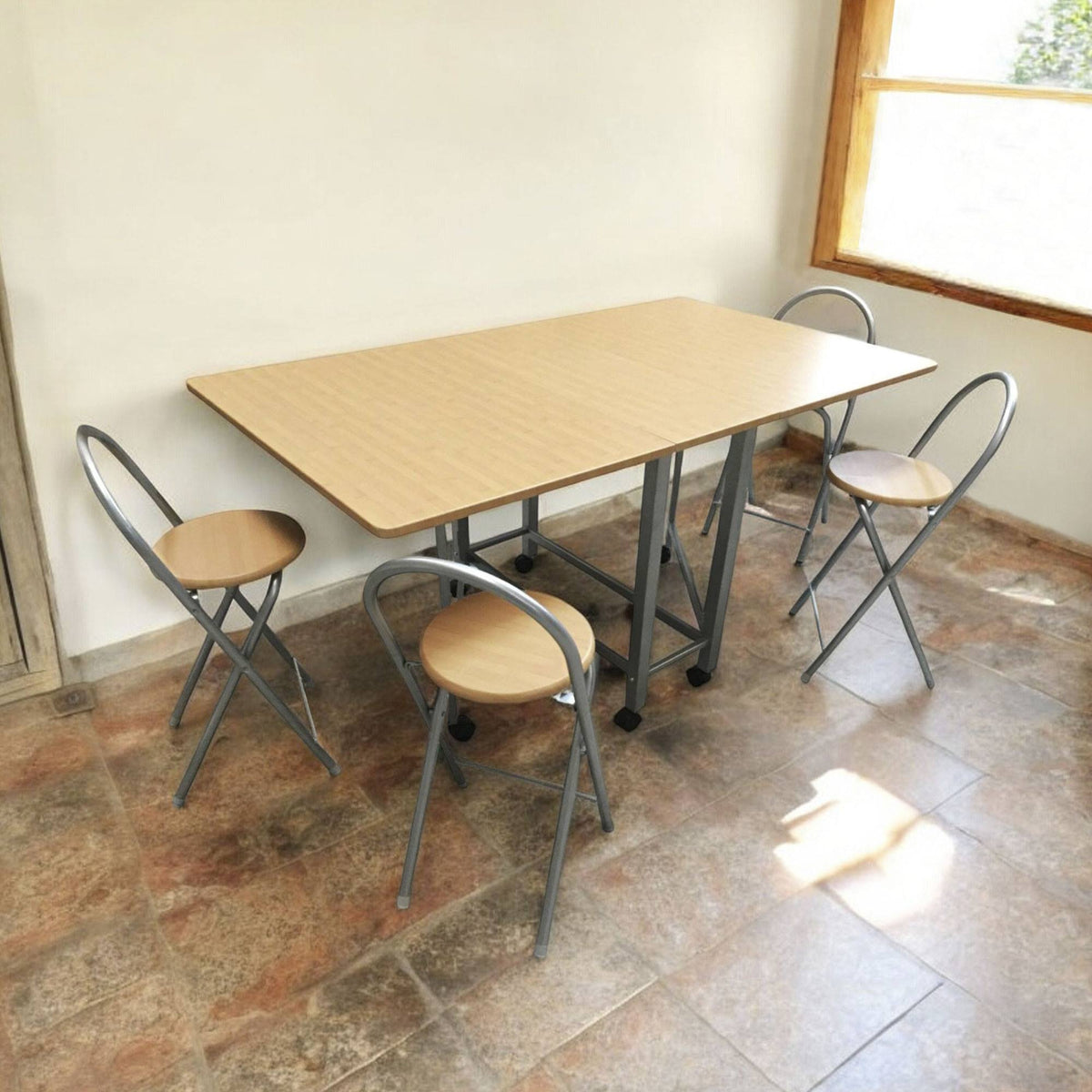 Conjunto mesa y 4 taburetes en madera de jardín (4)