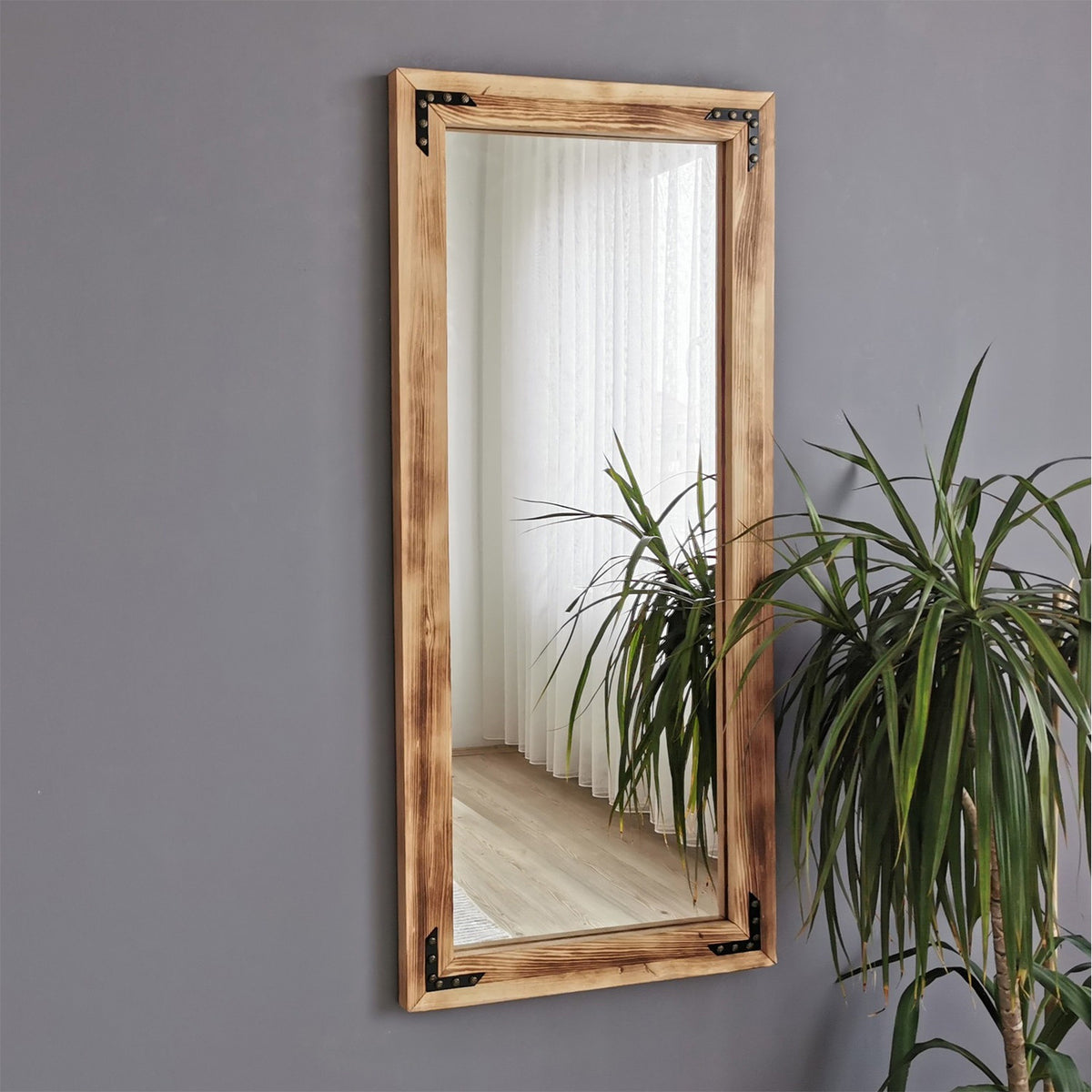 Espejo de madera maciza color nogal (3)