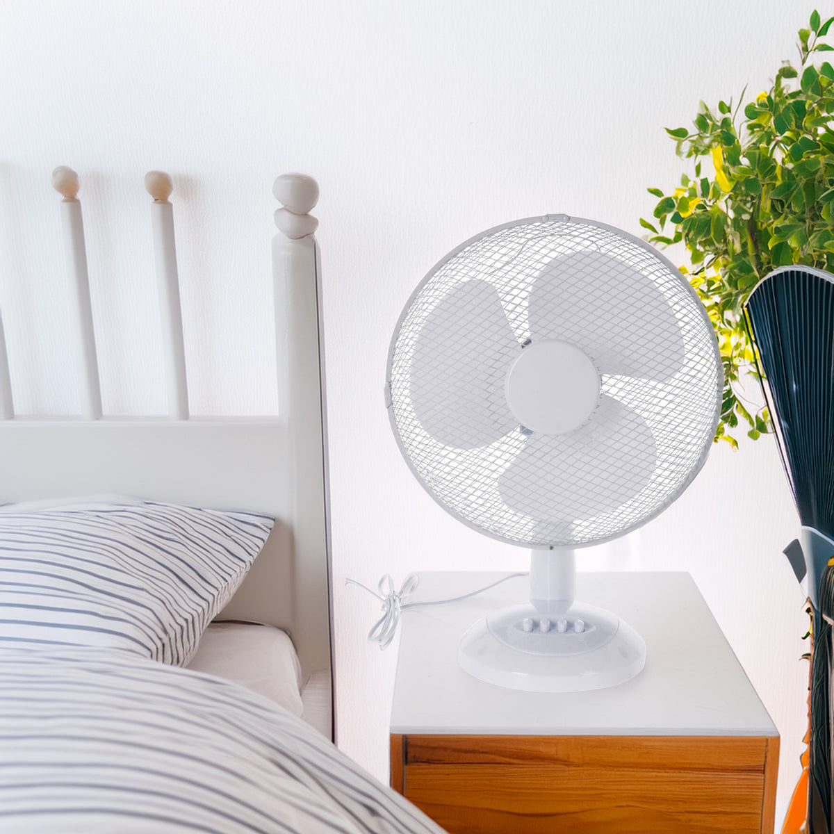 Ventilador de mesa blanco cabezal oscilante 3 velocidades 34x50cm (3)