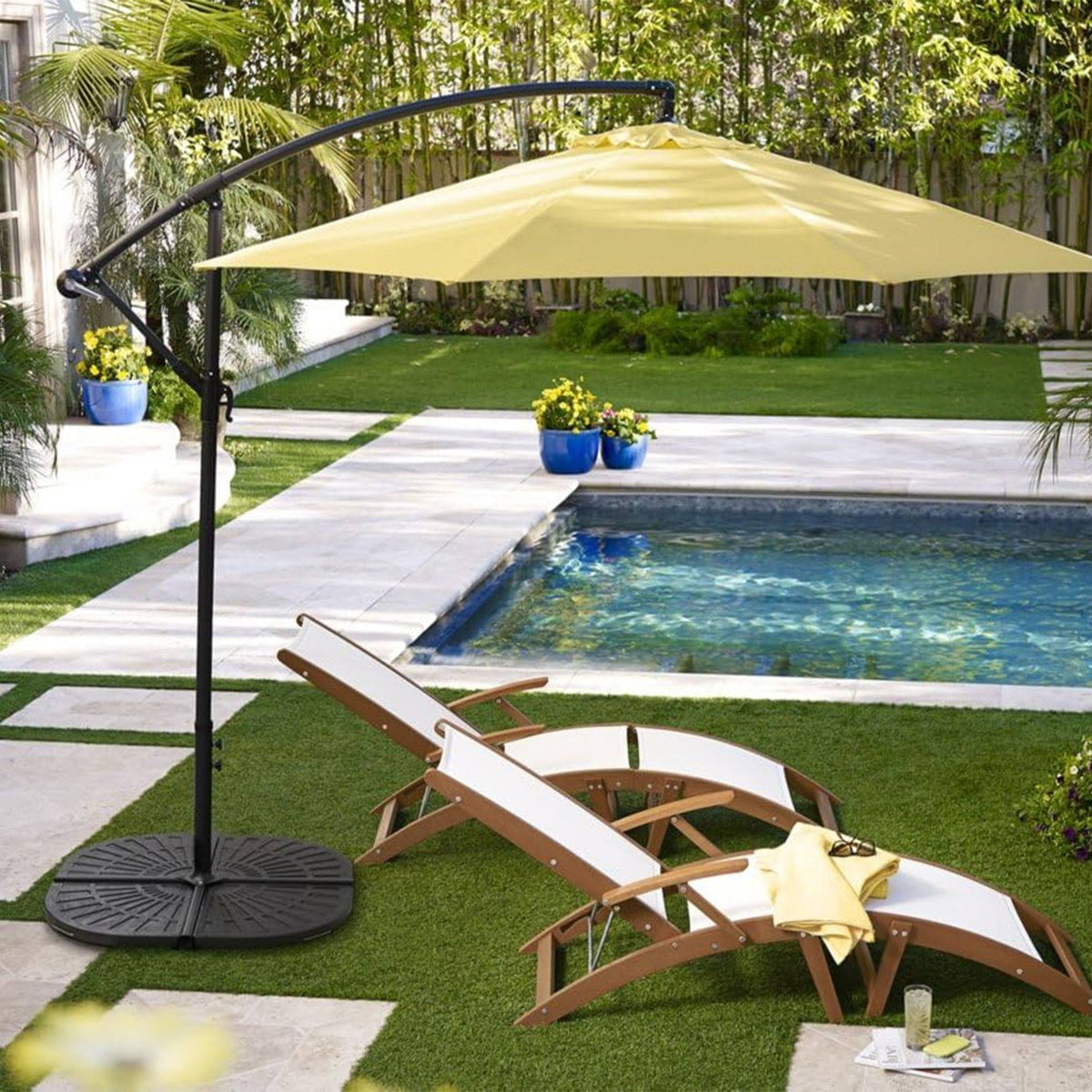 Base de cemento para sombrilla 14kg triangular 47,5x47,5x4cm (4)