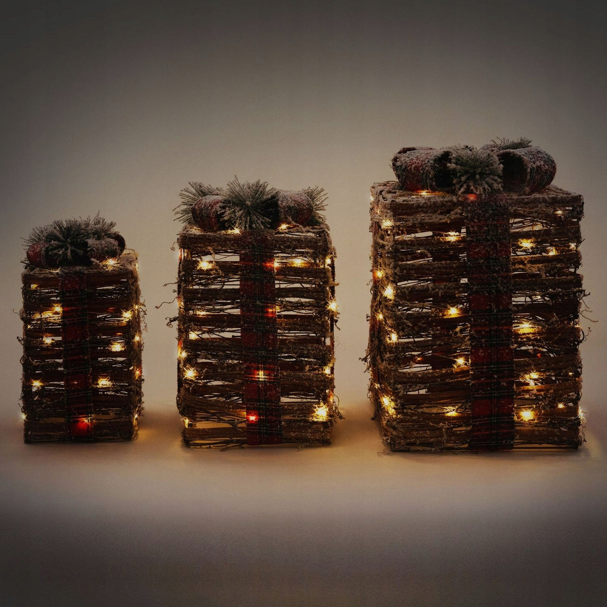 Decoración navideña juego 3 cajas de regalos con luces LED (4)