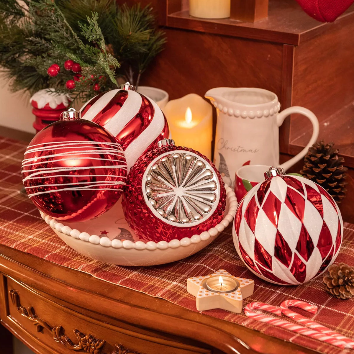 Bola de Navidad a rayas roja Ø18cm acabado brillante (4)
