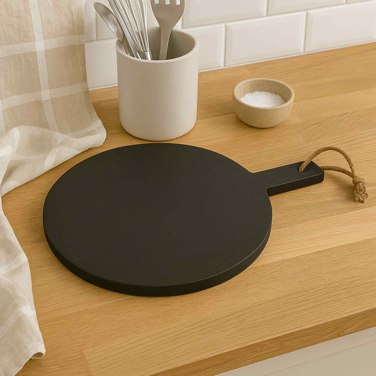 Tabla de cortar redonda con mango de madera de caucho Ø40cm (3)