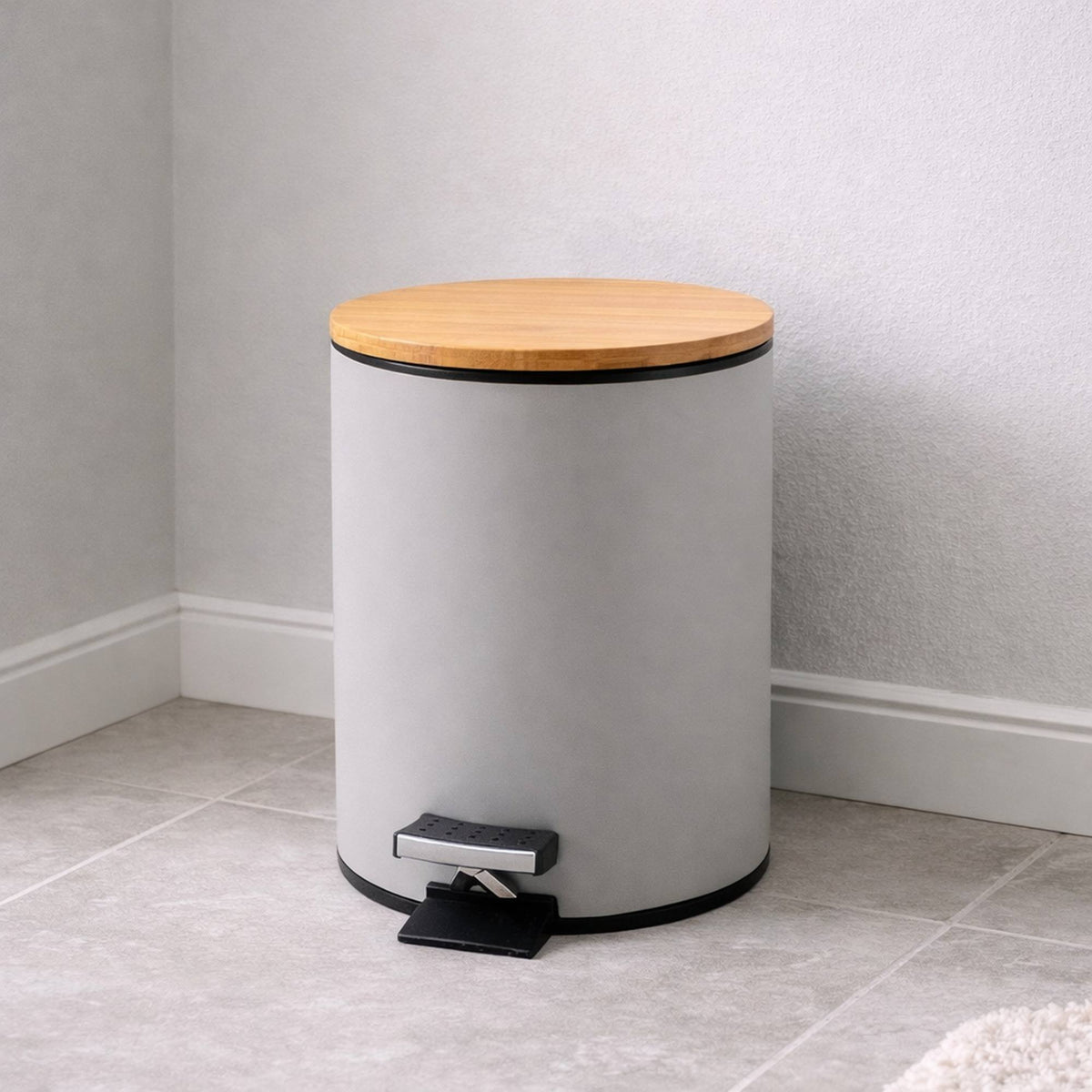 Cubo de basura con pedal 5L color topo mate Ø20,5x25,5cm (3)