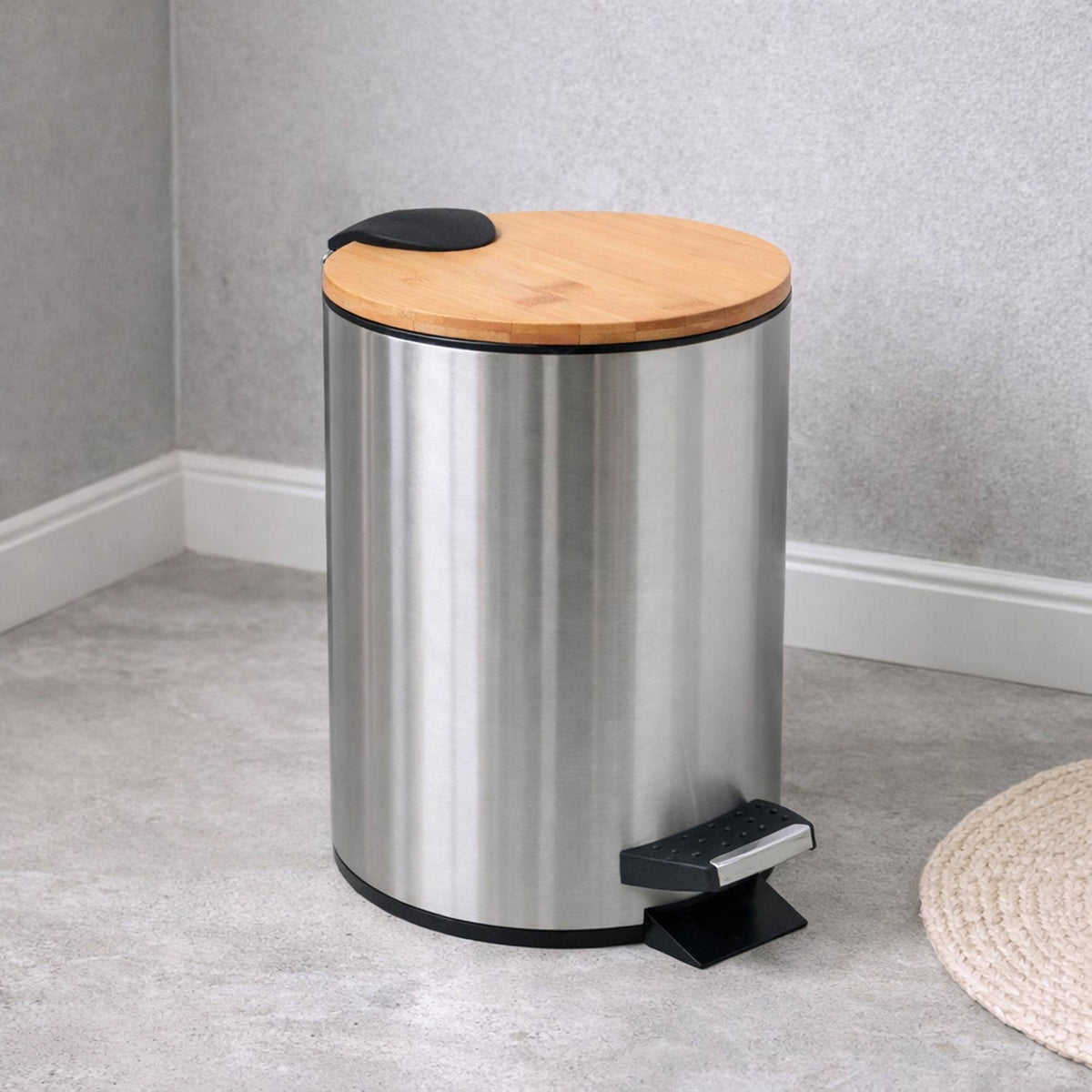 Cubo de basura con pedal 3L baño cromado Ø17x22,5 cm (3)