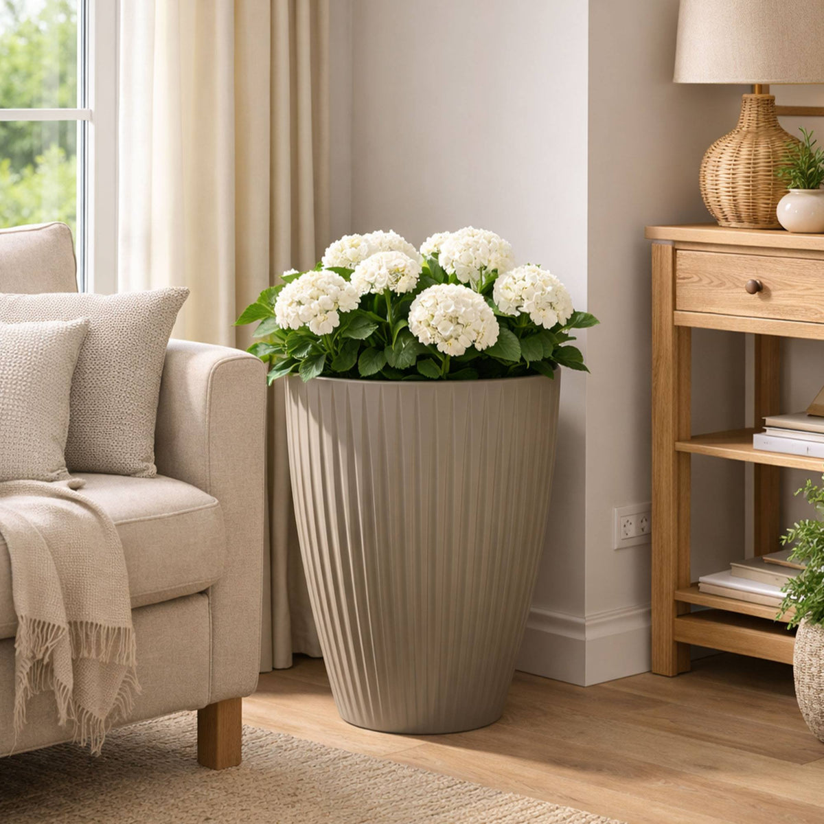 Maceta rotomoldeo alta Latia Round HIGH Ø40x58 cm mocca (3)