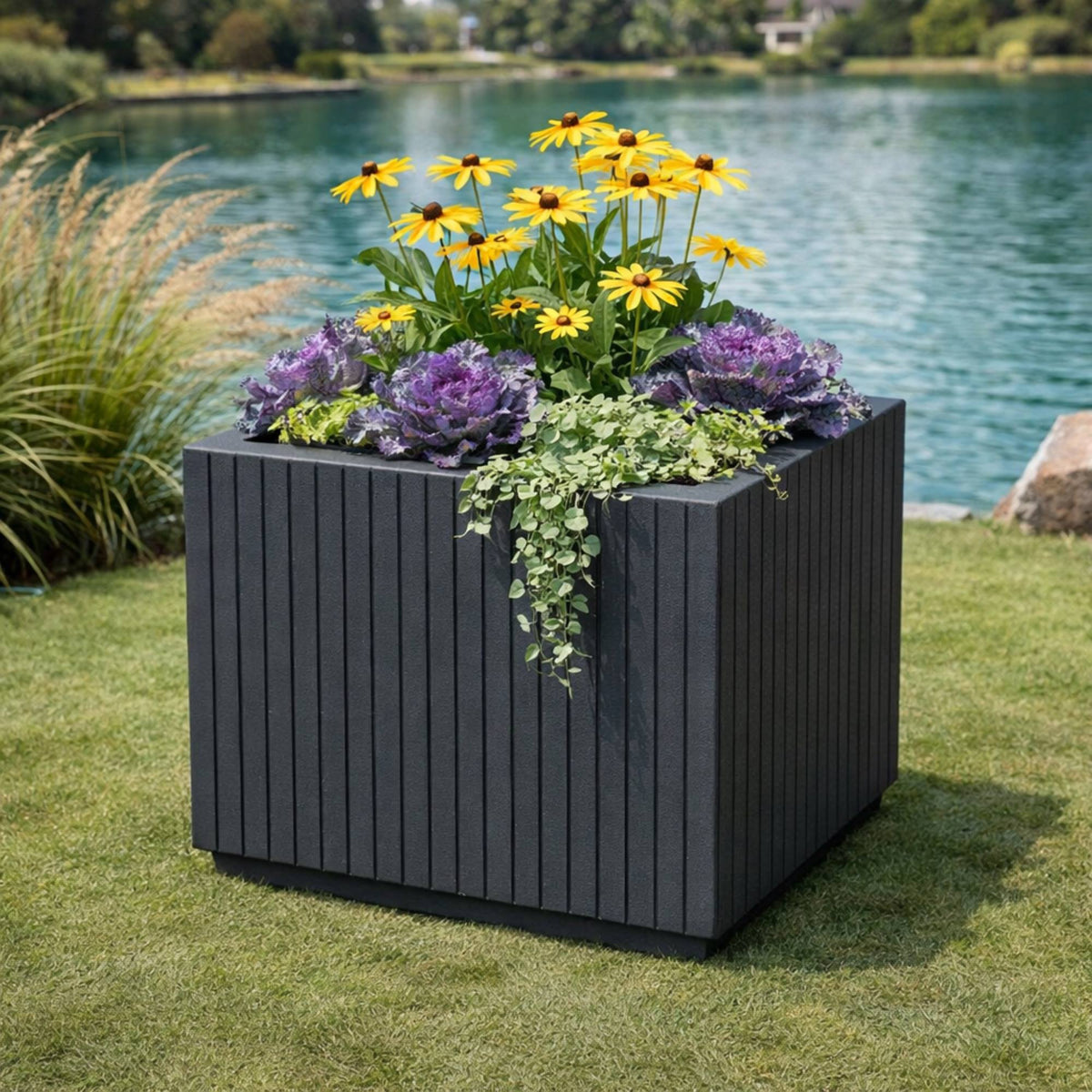 Maceta rotomoldeo cuadrada carbón Ø40x36 cm (4)