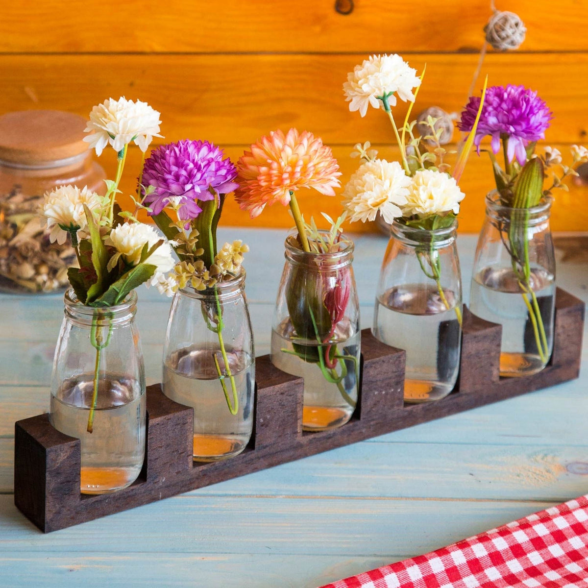 Florero elegante compuesto por botellas decorativo (3)