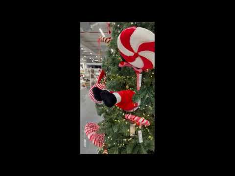 Vídeo del producto Piernas de Papá Noel decorativas con movimiento 15,5x13x35cm