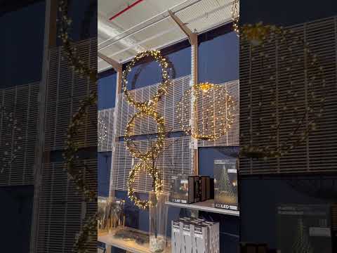 Vídeo del producto Estrella navideña plata 20 LED blanco cálido 30x8x30cm